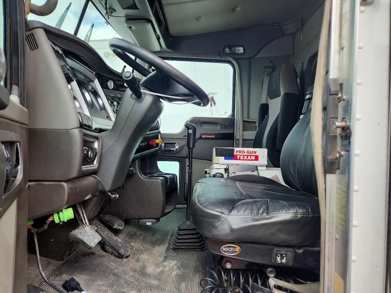 54840036 :رقم المزاد ، 1XKDP4EX0KR250612 vin ، 2019 Kenworth Construction مزاد بيع
