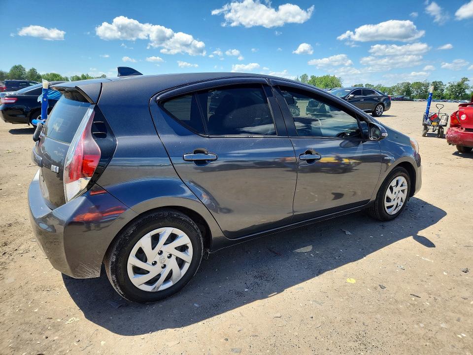 55384546 :رقم المزاد ، JTDKDTB39F1092945 vin ، 2015 Toyota Prius C مزاد بيع