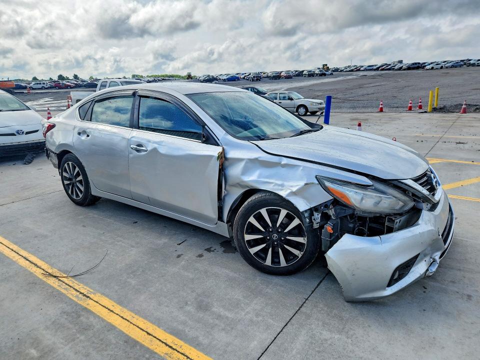52708026 :رقم المزاد ، 1N4AL3AP1JC264892 vin ، 2018 Nissan Altima مزاد بيع