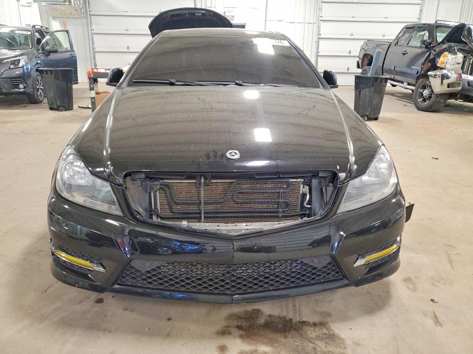Продажа на аукционе авто 2013 Mercedes-benz C, vin: WDDGJ4HB3DF999246, номер лота: 54764376