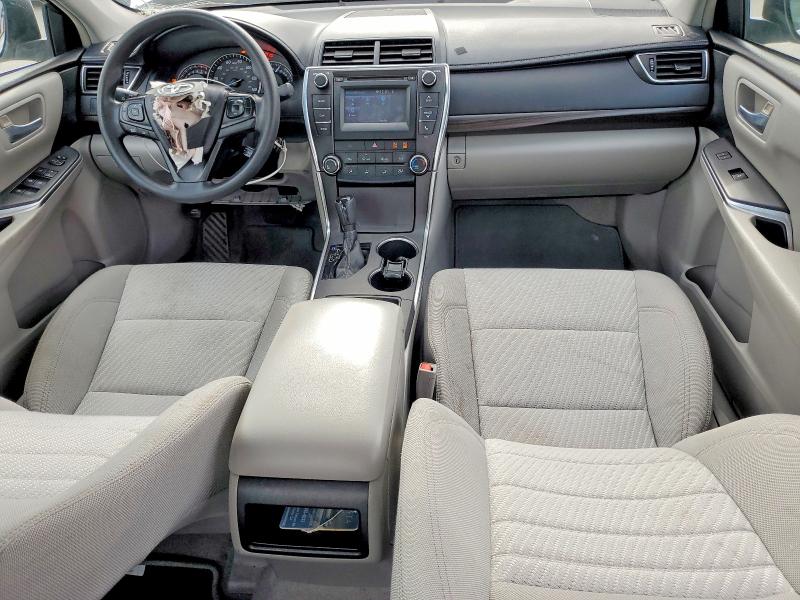 55171756 :رقم المزاد ، 4T1BF1FKXFU104952 vin ، 2015 Toyota Camry مزاد بيع