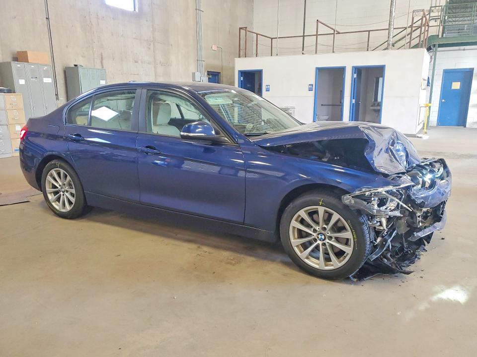 53089836 :رقم المزاد ، WBA8A3C59JA487068 vin ، 2018 Bmw 320 مزاد بيع