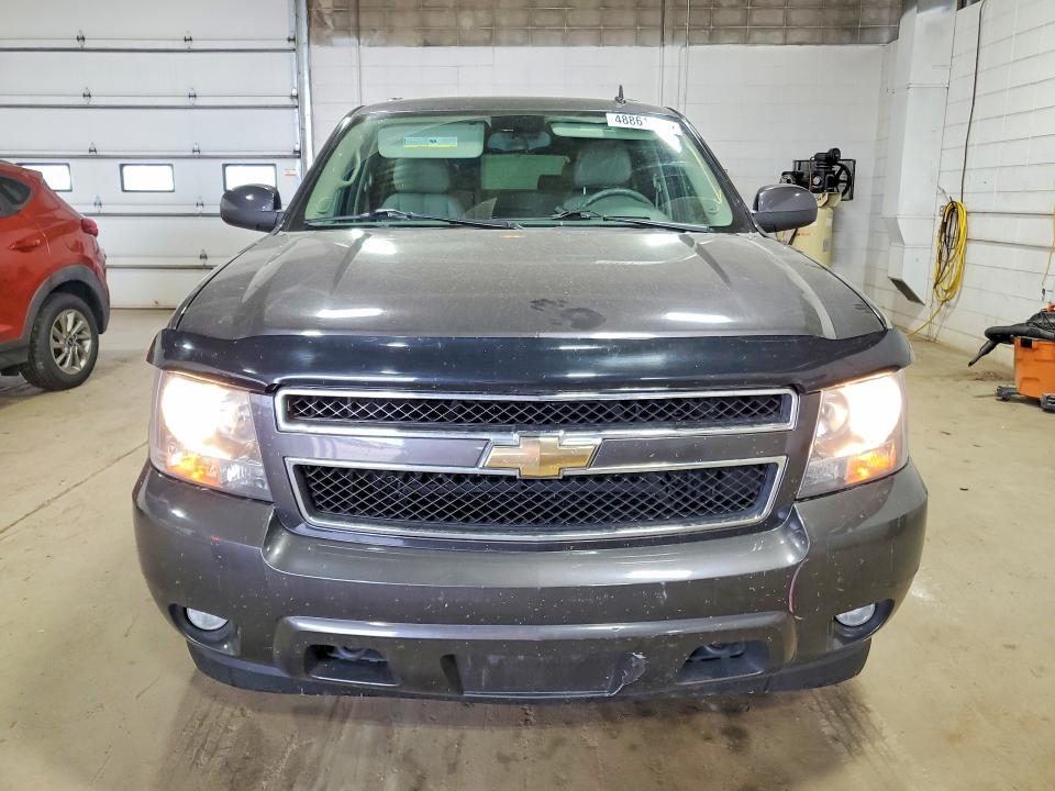48861146 :رقم المزاد ، 1GNUKJE38AR231219 vin ، 2010 Chevrolet Suburban مزاد بيع