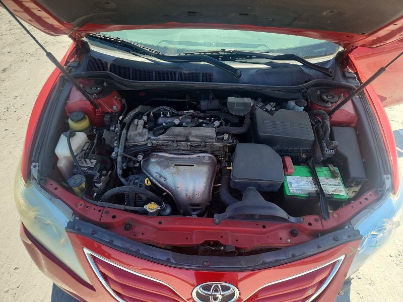 52871216 :رقم المزاد ، 4T4BF3EK7BR211745 vin ، 2011 Toyota Camry مزاد بيع