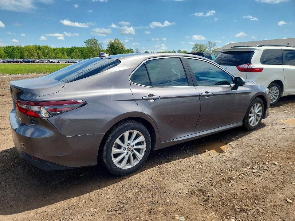 Продажа на аукционе авто 2021 Toyota Camry, vin: 4T1C11AK2MU616051, номер лота: 52113956