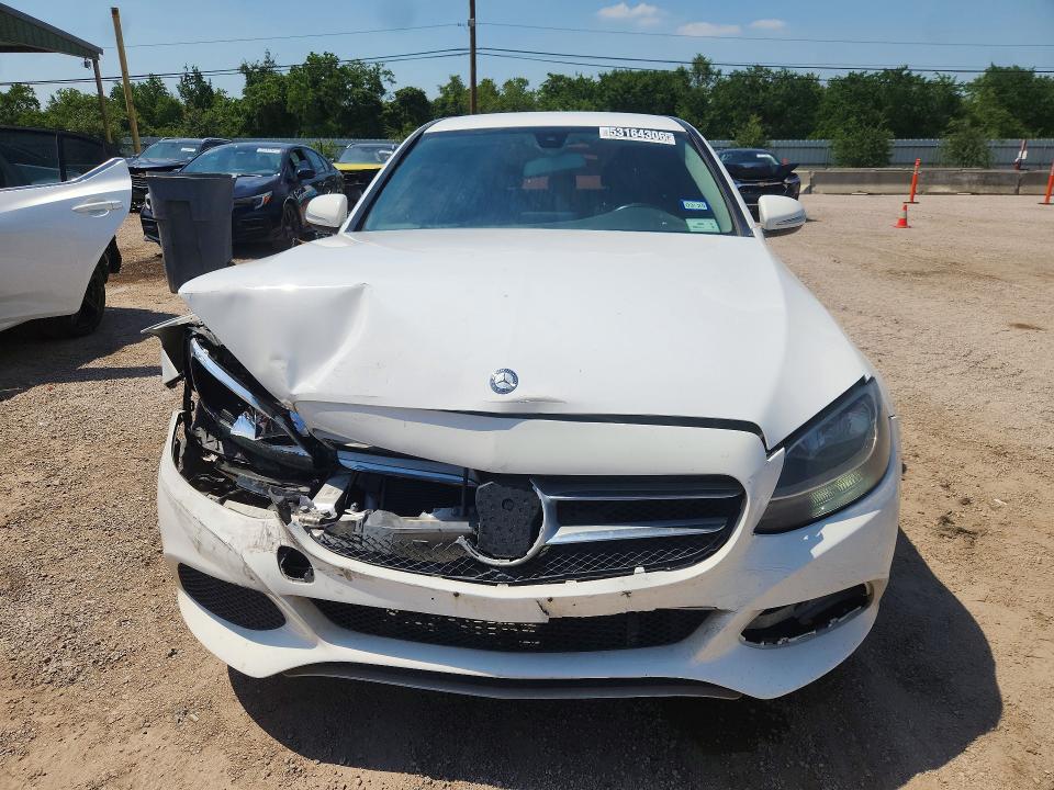 53164306 :رقم المزاد ، 55SWF4KB3FU025403 vin ، 2015 Mercedes-benz C مزاد بيع