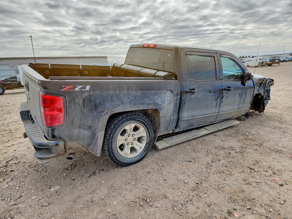 51675556 :رقم المزاد ، 3GCUKREC2JG473267 vin ، 2018 Chevrolet Silverado مزاد بيع