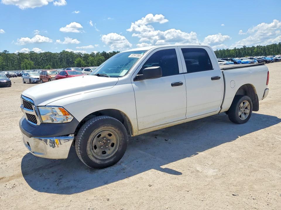52597366 :رقم المزاد ، 1C6RR7KM9JS262571 vin ، 2018 Ram 1500 مزاد بيع