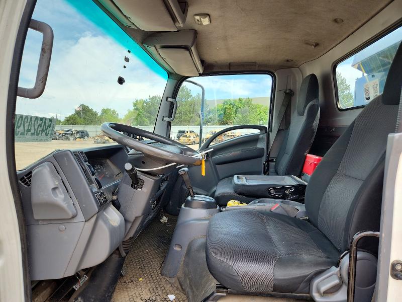 54524296 :رقم المزاد ، 54DC4W1B1FS804157 vin ، 2015 Isuzu Npr Hd مزاد بيع