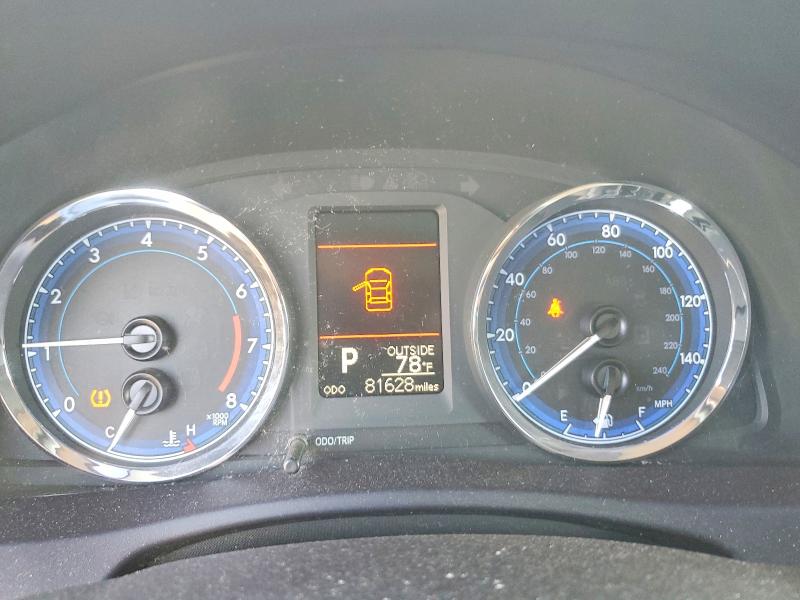 52857446 :رقم المزاد ، 5YFBURHEXJP794336 vin ، 2018 Toyota Corolla مزاد بيع