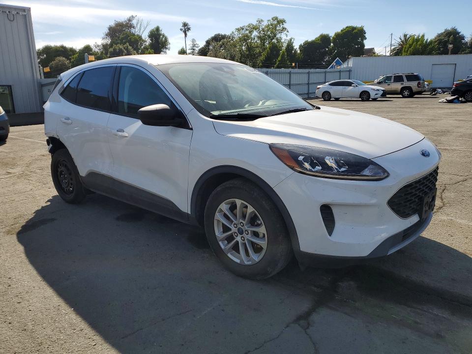 2022 Ford Escape მანქანა იყიდება აუქციონზე, vin: 1FMCU0BZ2NUA42520, აუქციონის ნომერი: 53440496