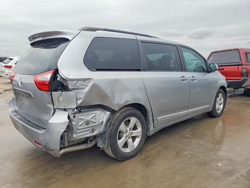 Продажа на аукционе авто 2016 Toyota Sienna, vin: 5TDKK3DC8GS702731, номер лота: 50491136