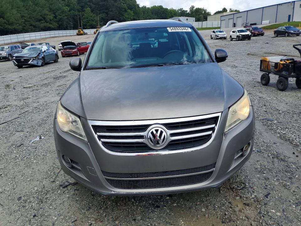 54893346 :رقم المزاد ، WVGAV7AX3BW525138 vin ، 2011 Volkswagen Tiguan مزاد بيع