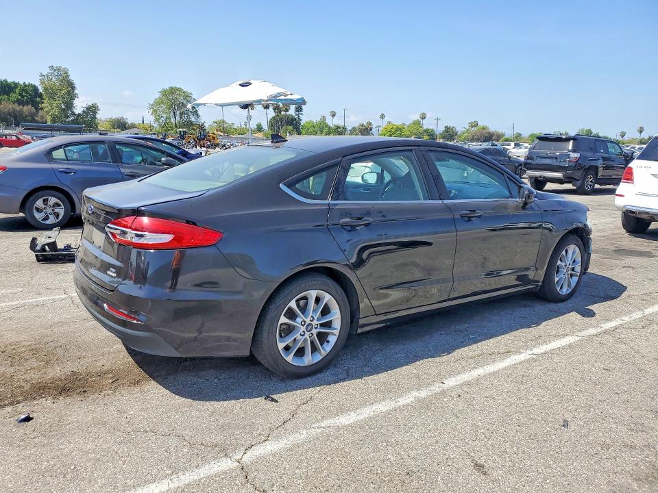 2020 Ford Fusion მანქანა იყიდება აუქციონზე, vin: 3FA6P0LU3LR189385, აუქციონის ნომერი: 54162496
