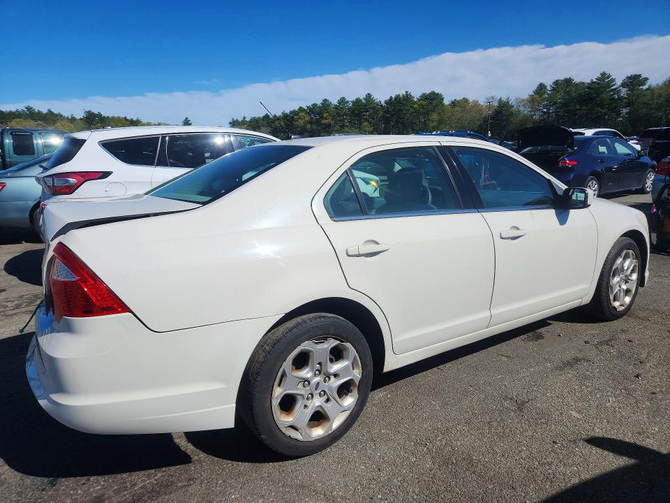 2010 Ford Fusion მანქანა იყიდება აუქციონზე, vin: 3FAHP0HA1AR407831, აუქციონის ნომერი: 51951096