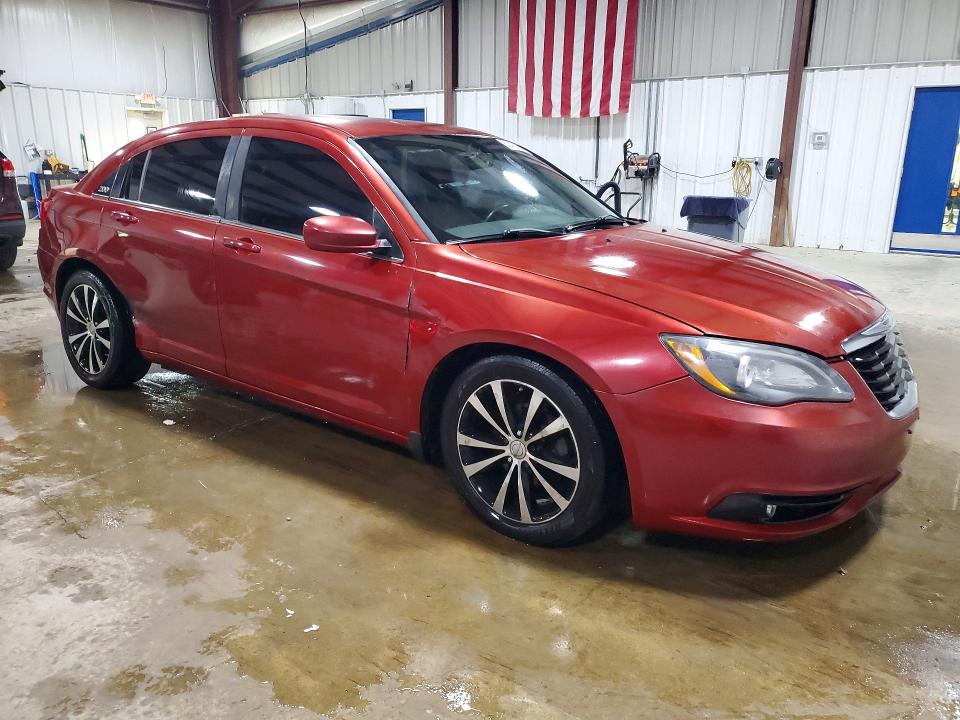 52470296 :رقم المزاد ، 1C3CCBBG0DN717036 vin ، 2013 Chrysler 200 مزاد بيع