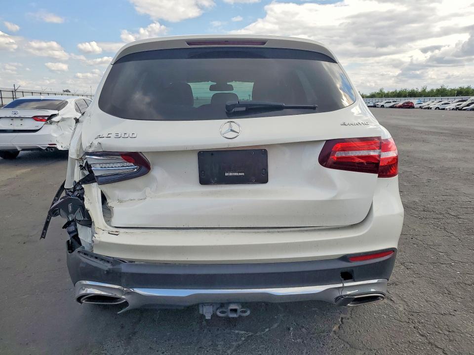 2017 Mercedes-benz Glc მანქანა იყიდება აუქციონზე, vin: WDC0G4KB7HF235807, აუქციონის ნომერი: 52422386