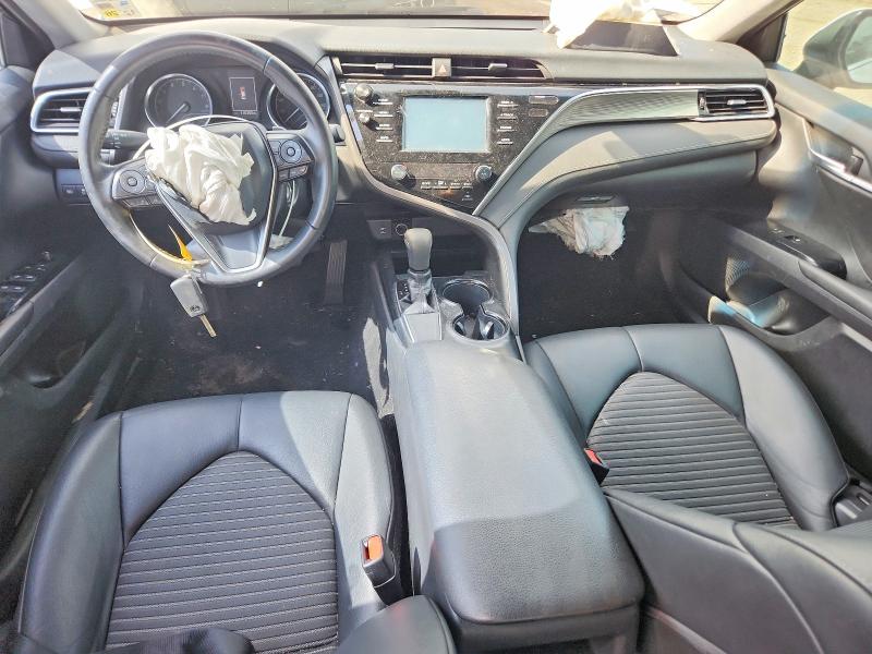 54776926 :رقم المزاد ، 4T1B11HK8JU057604 vin ، 2018 Toyota Camry مزاد بيع
