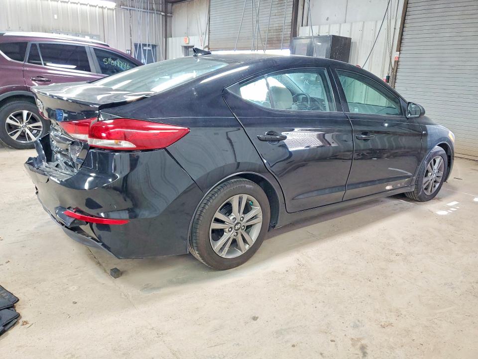 51976946 :رقم المزاد ، 5NPD74LF0JH361320 vin ، 2018 Hyundai Elantra مزاد بيع
