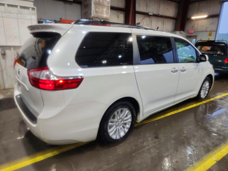 Aukcja sprzedaży 2017 Toyota Sienna, vin: 5TDYZ3DC0HS893584, numer aukcji: 54710126