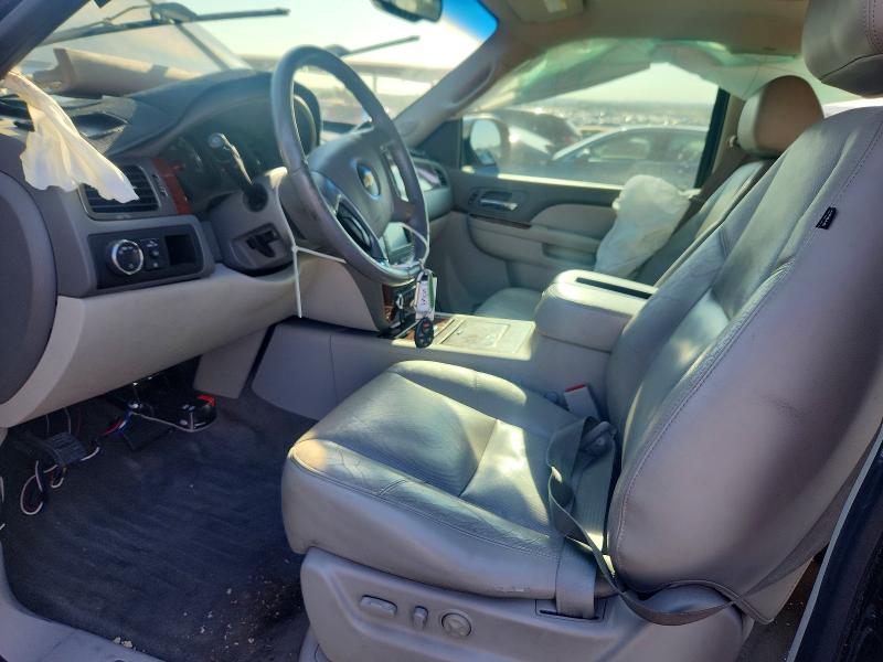 53513626 :رقم المزاد ، 1GNSCKE06BR390872 vin ، 2011 Chevrolet Suburban مزاد بيع