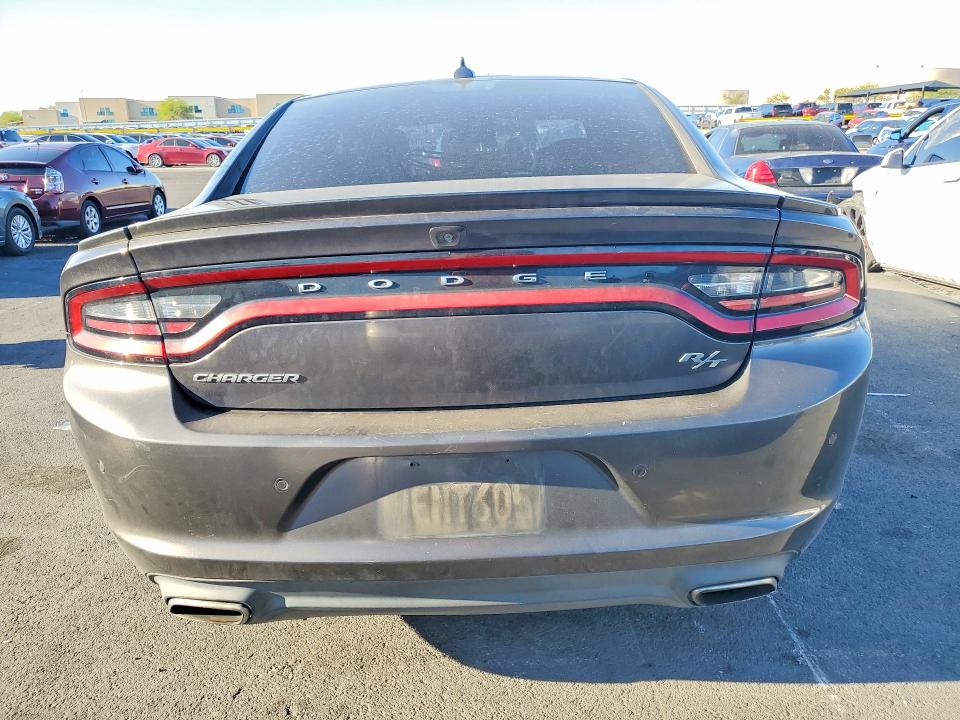 52860396 :رقم المزاد ، 2C3CDXCT2FH902402 vin ، 2015 Dodge Charger مزاد بيع