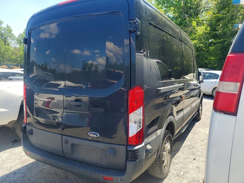 51818306 :رقم المزاد ، 1FTYR2CM5GKB54382 vin ، 2016 Ford Transit مزاد بيع