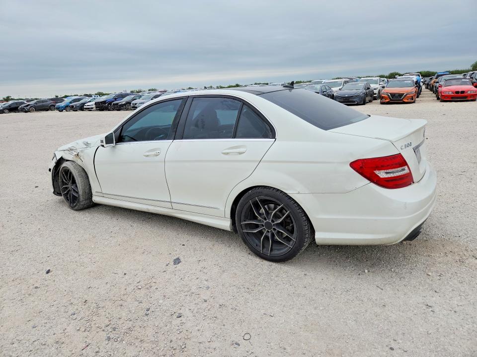 Продаж на аукціоні авто 2012 Mercedes-benz C, vin: WDDGF8BB6CR209808, номер лоту: 52923406