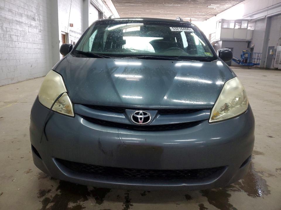 Продажа на аукционе авто 2010 Toyt Sienna, vin: 5TDKK4CC9AS323591, номер лота: 53216406