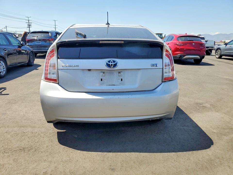 52591546 :رقم المزاد ، JTDKN3DU8F0424186 vin ، 2015 Toyota Prius مزاد بيع