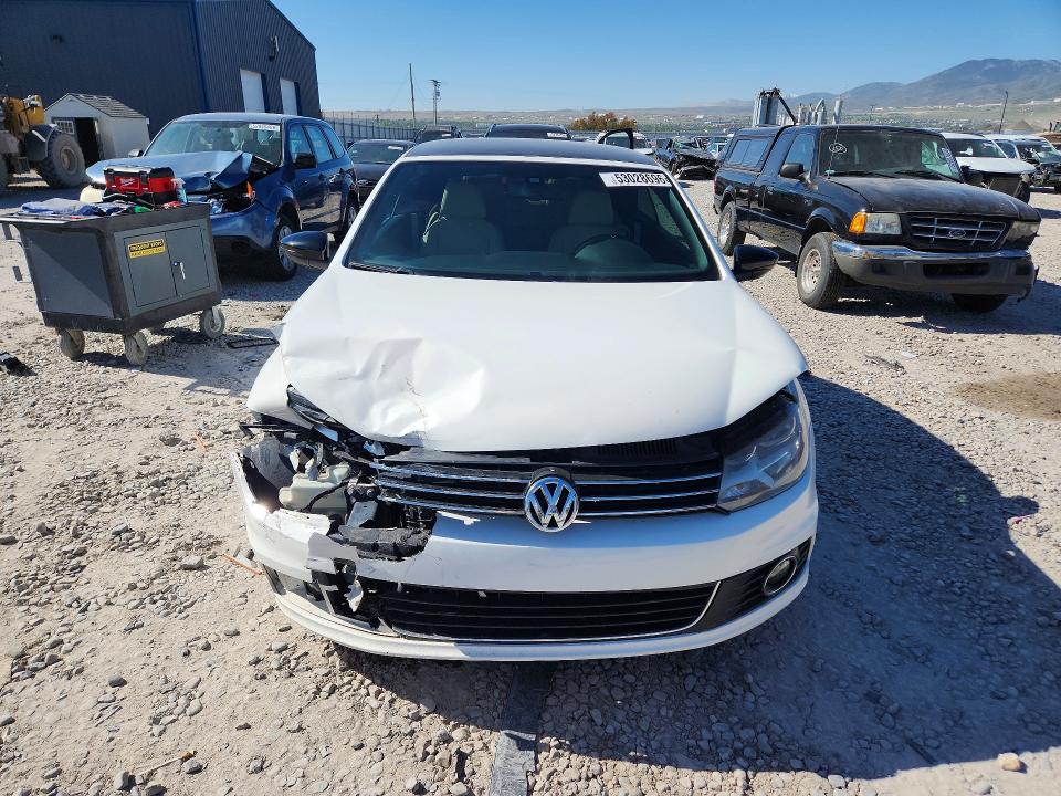 2012 Volkswagen Eos მანქანა იყიდება აუქციონზე, vin: WVWFW7AH2CV002216, აუქციონის ნომერი: 53028696
