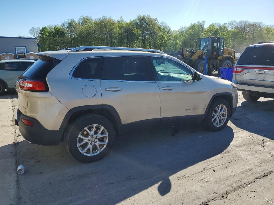53266426 :رقم المزاد ، 1C4PJMCS0FW501265 vin ، 2015 Jeep Cherokee مزاد بيع