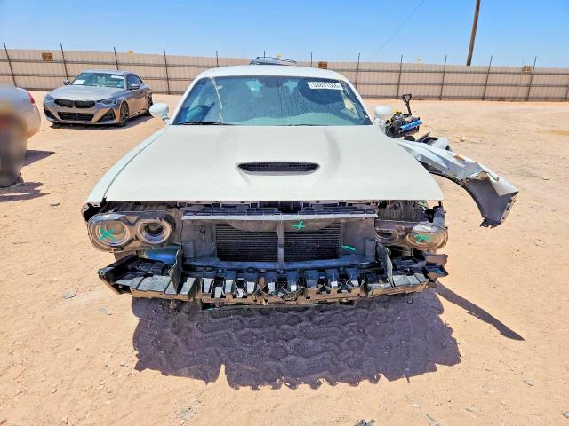 53891566 :رقم المزاد ، 2C3CDZJGXNH233103 vin ، 2022 Dodge Challenger مزاد بيع