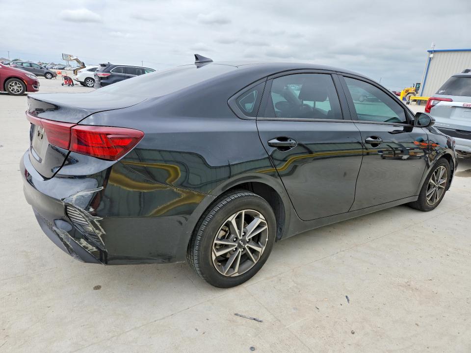 53162966 :رقم المزاد ، 3KPF24AD4RE824889 vin ، 2024 Kia Forte مزاد بيع