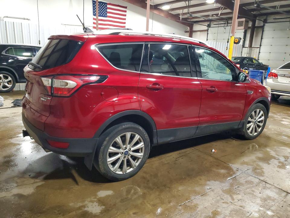 53520046 :رقم المزاد ، 1FMCU9J99JUA39291 vin ، 2018 Ford Escape مزاد بيع