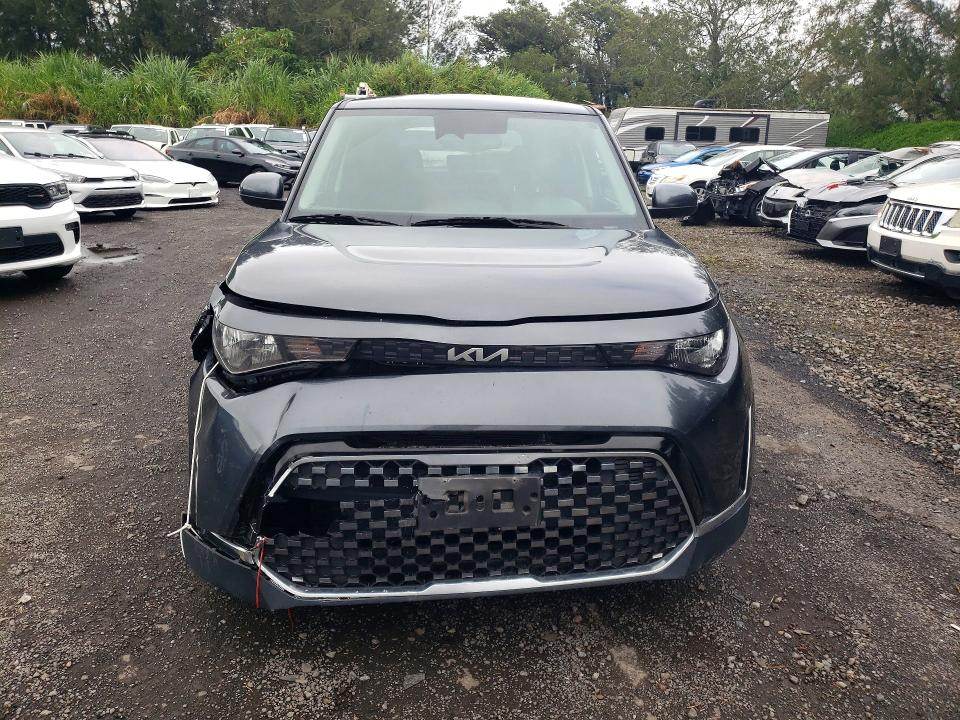 52376416 :رقم المزاد ، KNDJ33AU6P7890438 vin ، 2023 Kia Soul مزاد بيع