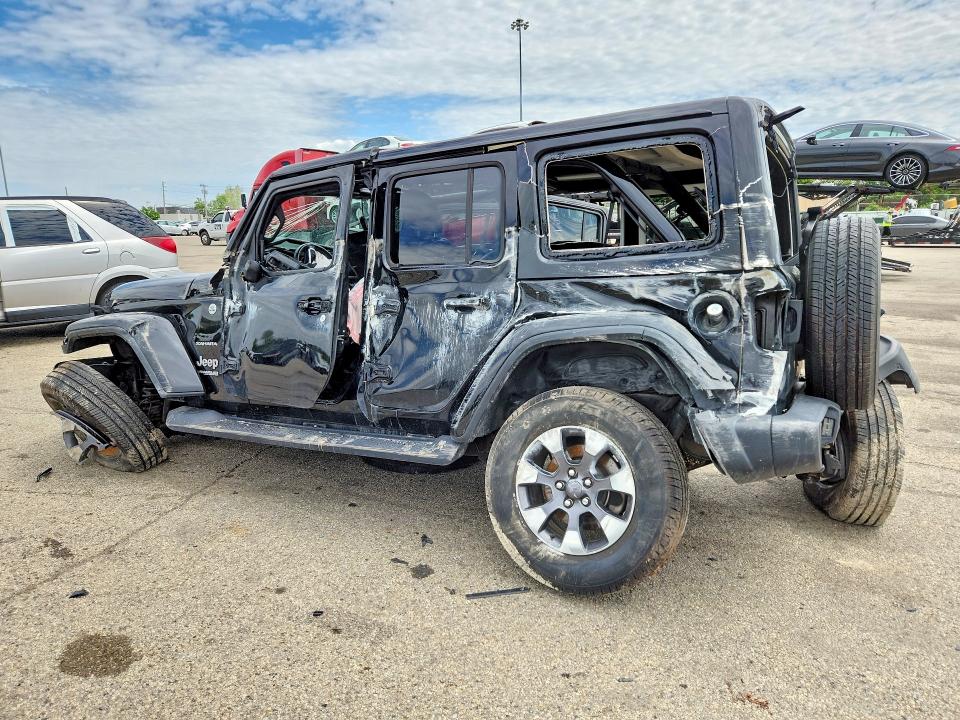 53051036 :رقم المزاد ، 1C4HJXEGXJW111510 vin ، 2018 Jeep Wrangler Unlimited مزاد بيع