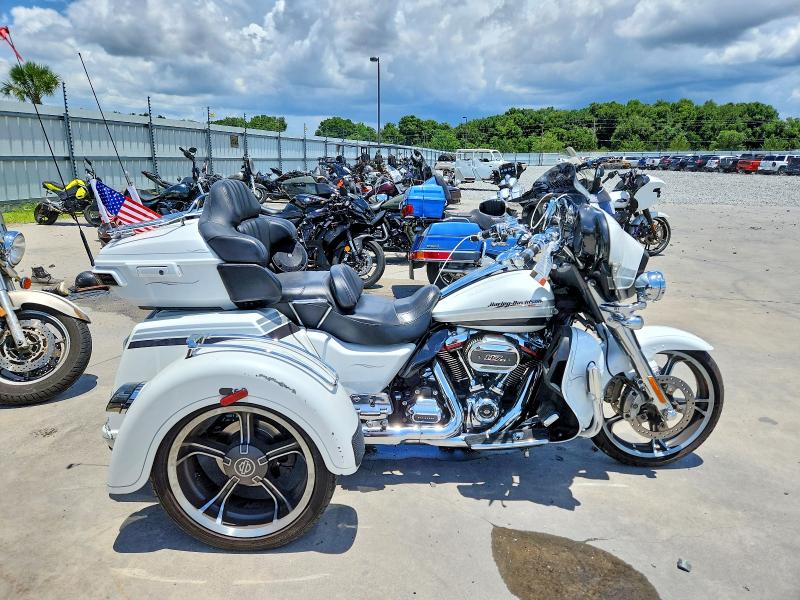 55298086 :رقم المزاد ، 1HD1TBH11LB957233 vin ، 2020 Harley Davidson Flhtcutgse مزاد بيع