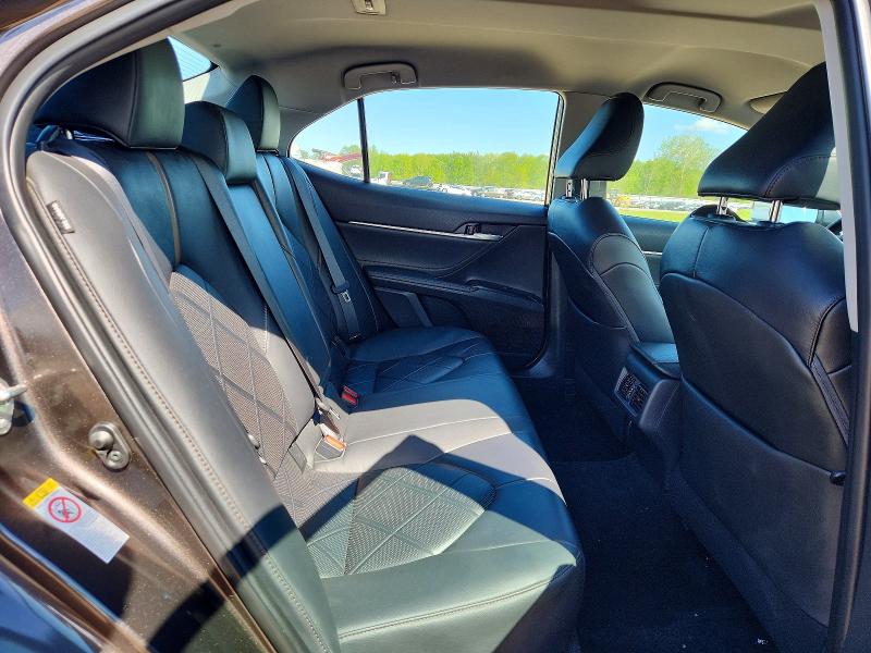 Auction sale of the 2018 Toyota Camry, vin: 4T1B11HK6JU018395, lot number: 53435926