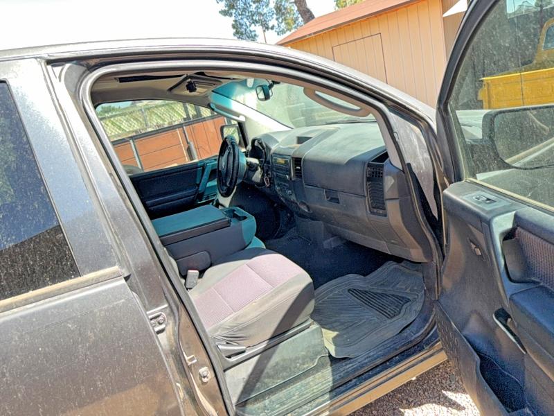 52960526 :رقم المزاد ، 1N6AA07GX8N313931 vin ، 2008 Nissan Titan مزاد بيع