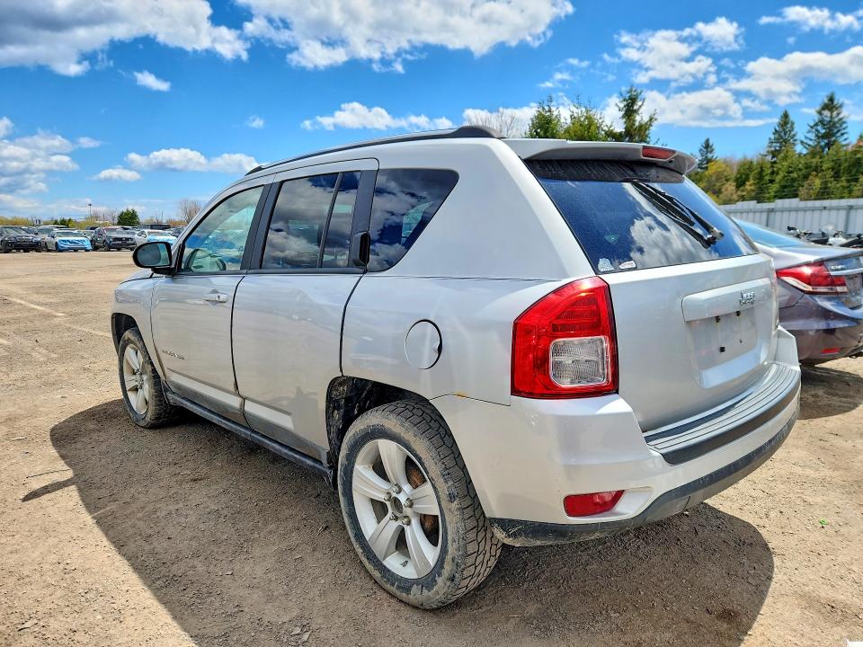53072986 :رقم المزاد ، 1J4NT4FBXBD136929 vin ، 2011 Jeep Compass مزاد بيع