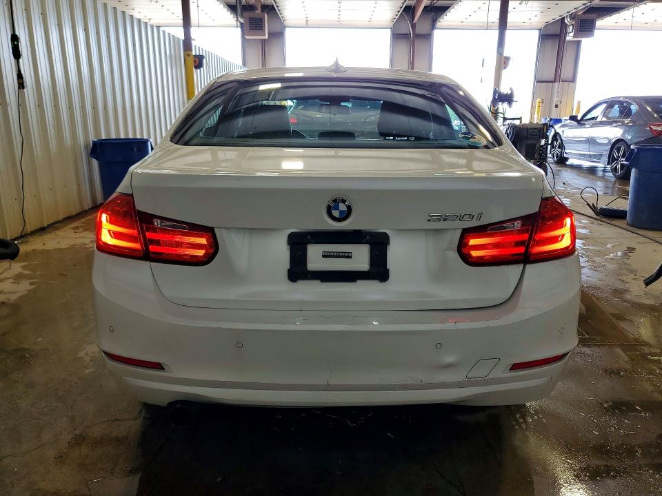 Продажа на аукционе авто 2015 Bmw 320, vin: WBA3B1G54FNT02298, номер лота: 54446646