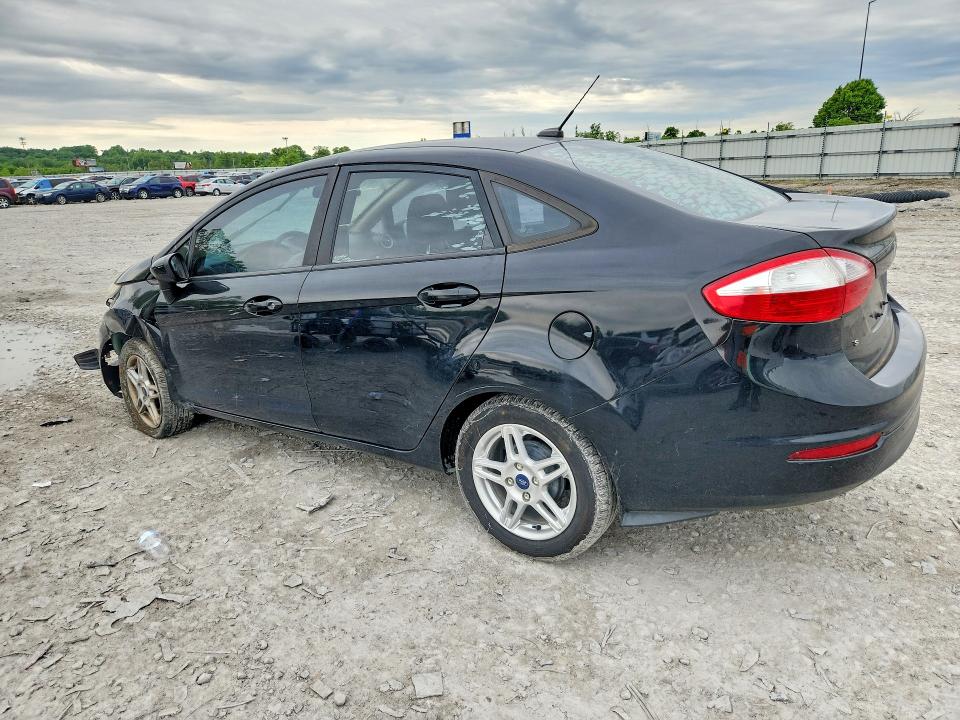 52885736 :رقم المزاد ، 3FADP4BJ5JM116566 vin ، 2018 Ford Fiesta مزاد بيع