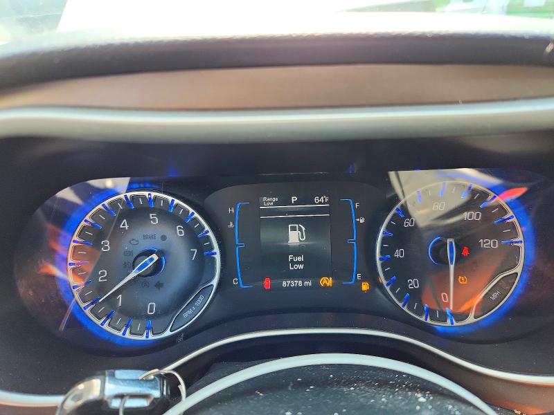 51612506 :رقم المزاد ، 2C4RC1CG9HR695416 vin ، 2017 Chrysler Pacifica مزاد بيع