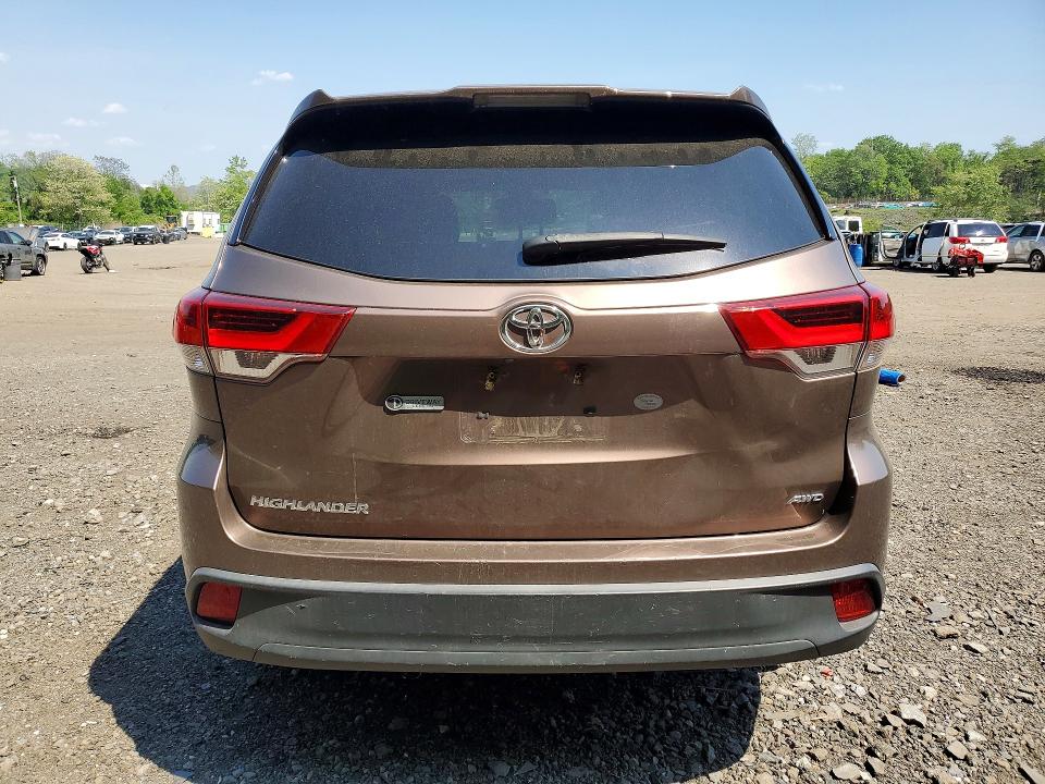 53758726 :رقم المزاد ، 5TDBZRFH0KS990213 vin ، 2019 Toyota Highlander مزاد بيع