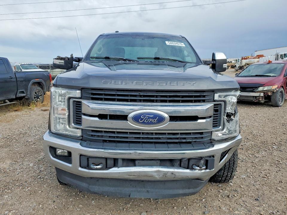 2017 Ford F350 მანქანა იყიდება აუქციონზე, vin: 1FT8W3B60HED54801, აუქციონის ნომერი: 54634076