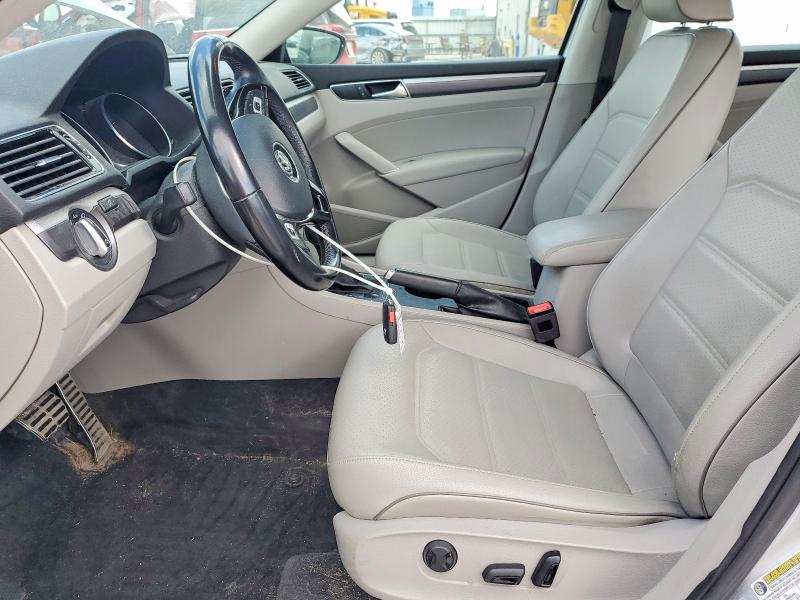52746826 :رقم المزاد ، 1VWAA7A31JC023044 vin ، 2018 Volkswagen Passat مزاد بيع