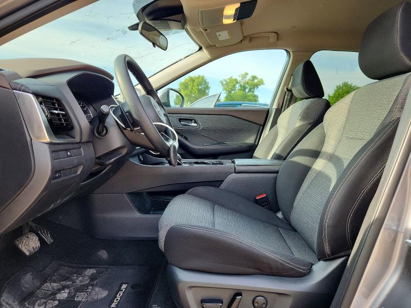 52493066 :رقم المزاد ، 5N1BT3BB4NC677070 vin ، 2022 Nissan Rogue مزاد بيع