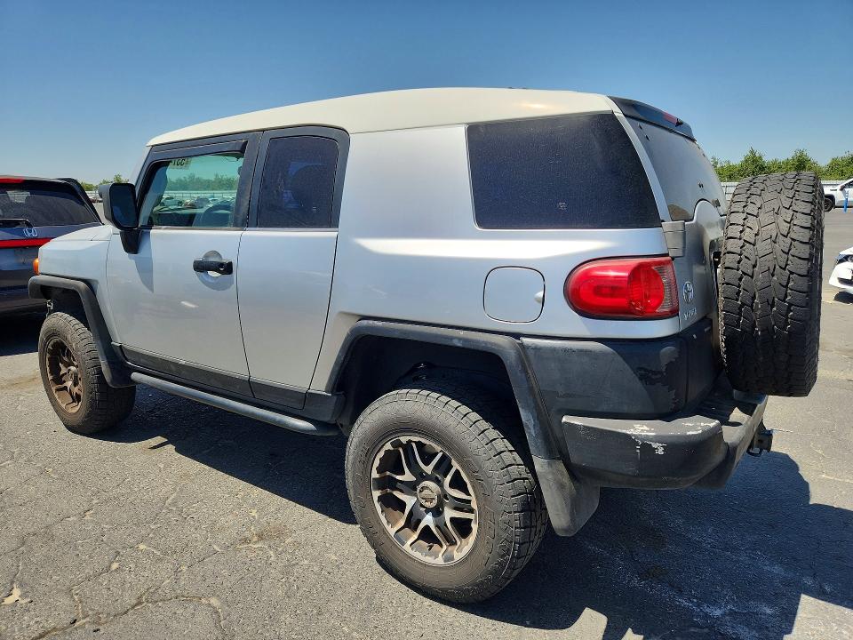 53749436 :رقم المزاد ، JTEBU11F770037106 vin ، 2007 Toyota Fj Cruiser مزاد بيع
