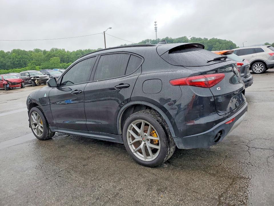 54775846 :رقم المزاد ، ZASFAKNN6J7B99370 vin ، 2018 Alfa Romeo Stelvio مزاد بيع